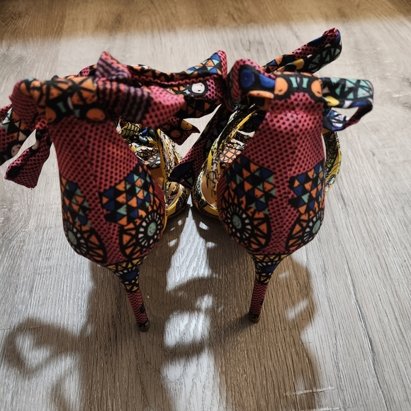 Gianni Bini, the Abrianna Lace-Up Sandals - Picture 4 of 6